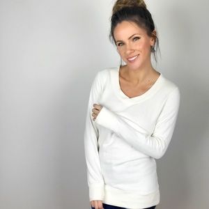 Long White VS sweatshirt