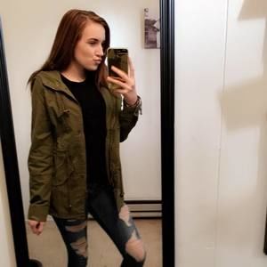 Meet your Posher, Ashley