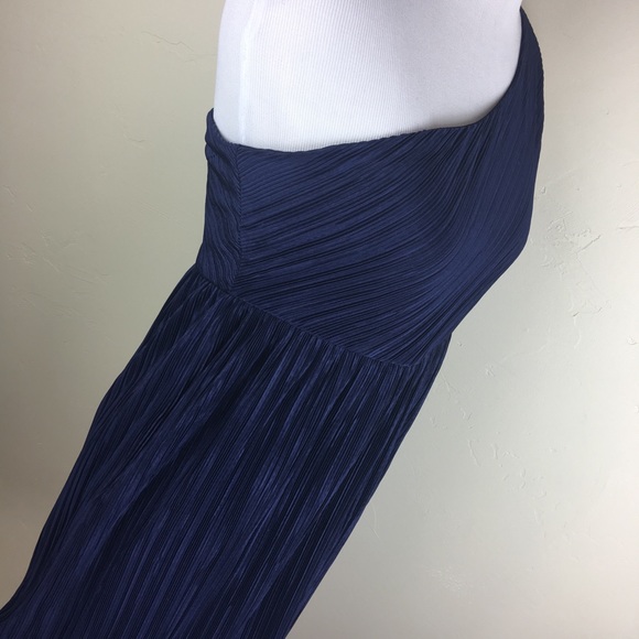 Forever 21 navy blue one shoulder holiday dress - Picture 5 of 7