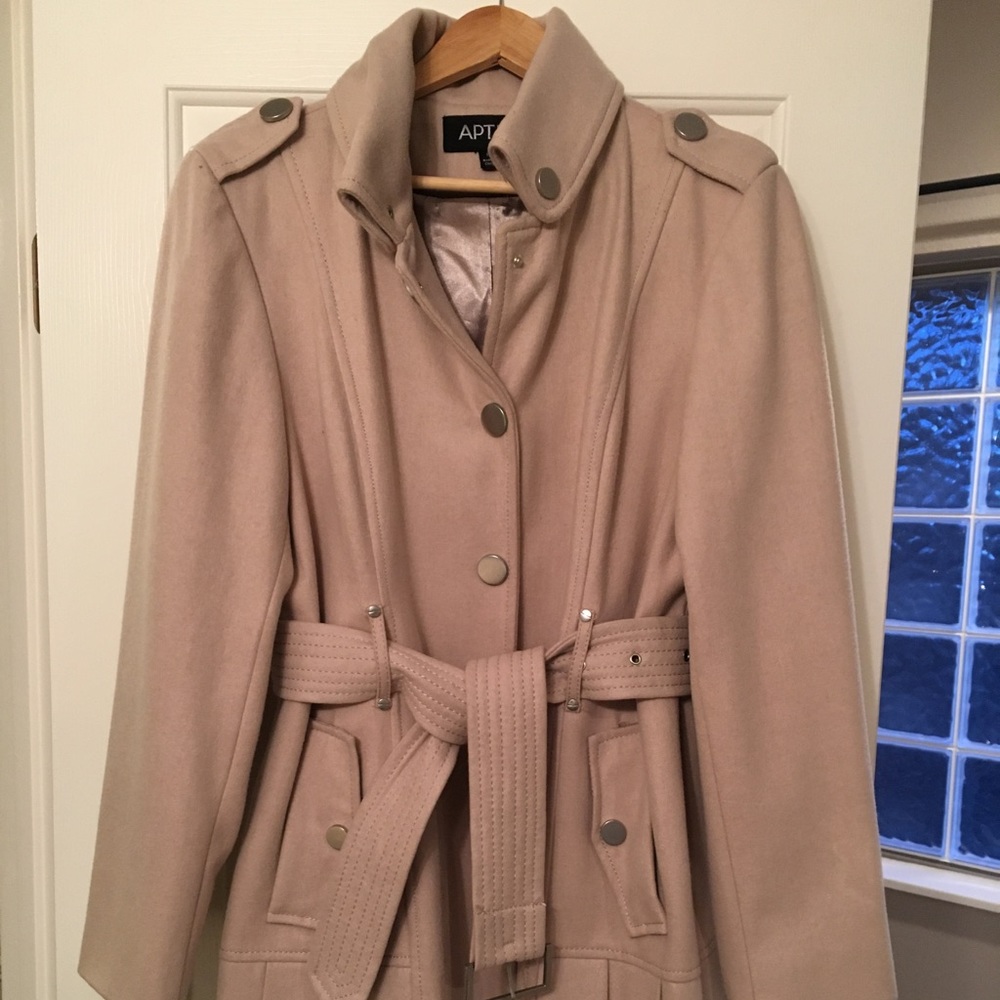Apt 9 Size L tan winter coat