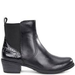 NIB Ugg Keller Croco boot