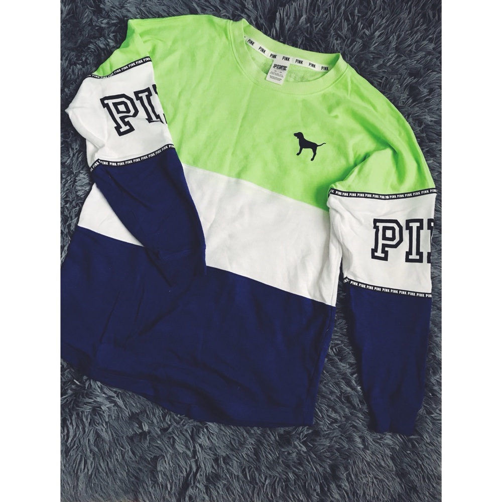 Victoria Secret Pink Long sleeve Crewneck (XS)