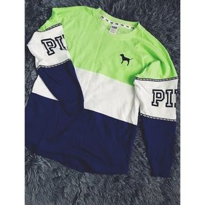 Victoria Secret Pink Long sleeve Crewneck (XS)