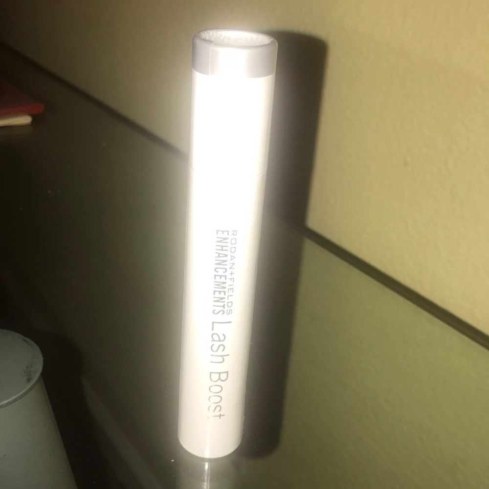 Lash boost •never been open•