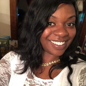 Meet your Posher, Marcia