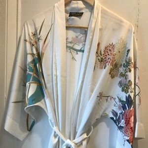 Long kimono robe