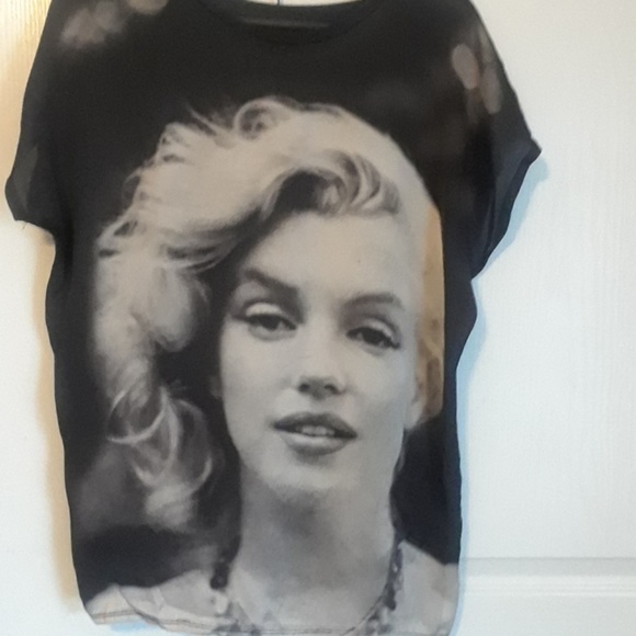 Marilyn Top.  2020 - Picture 2 of 6