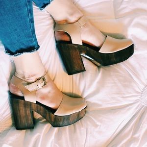 PRICE DROP: Topshop platform sandal