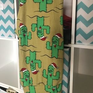 Tc LuLaRoe holiday leggings