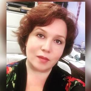 Meet your Posher, Julia