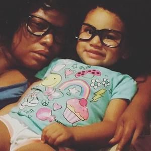 Meet your Posher, Cynthia