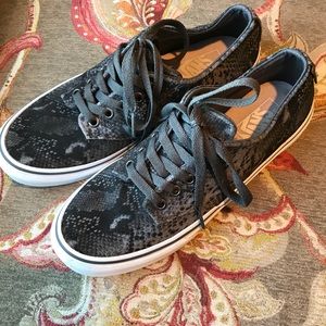 Vans gray & Black snakeskin