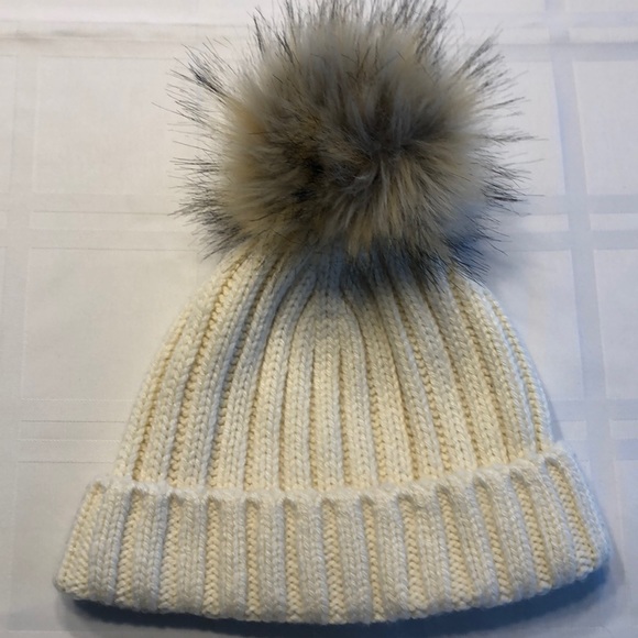 J crew pom pom hat Clearance