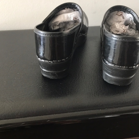 Dansko black patent clogs shoes size 39 - Picture 4 of 7
