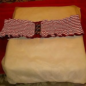 Red and white stretch belt