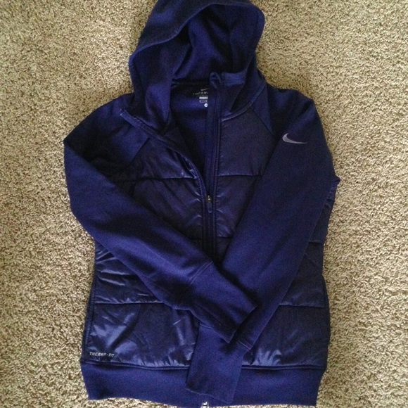 nike winterized therma jacket