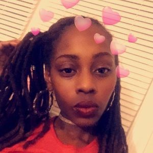 Meet your Posher, Simone