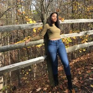 Meet your Posher, Aixa