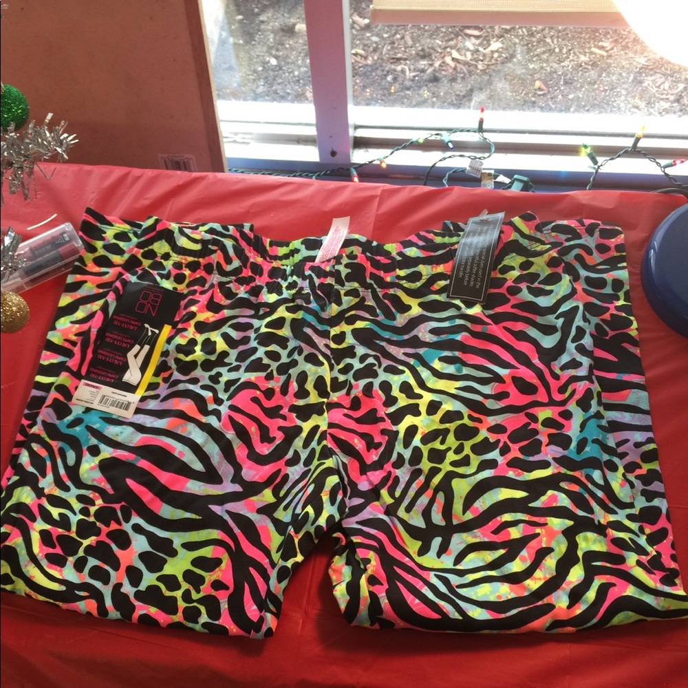Neon zebra Capri leggings