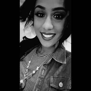 Meet your Posher, Alexus