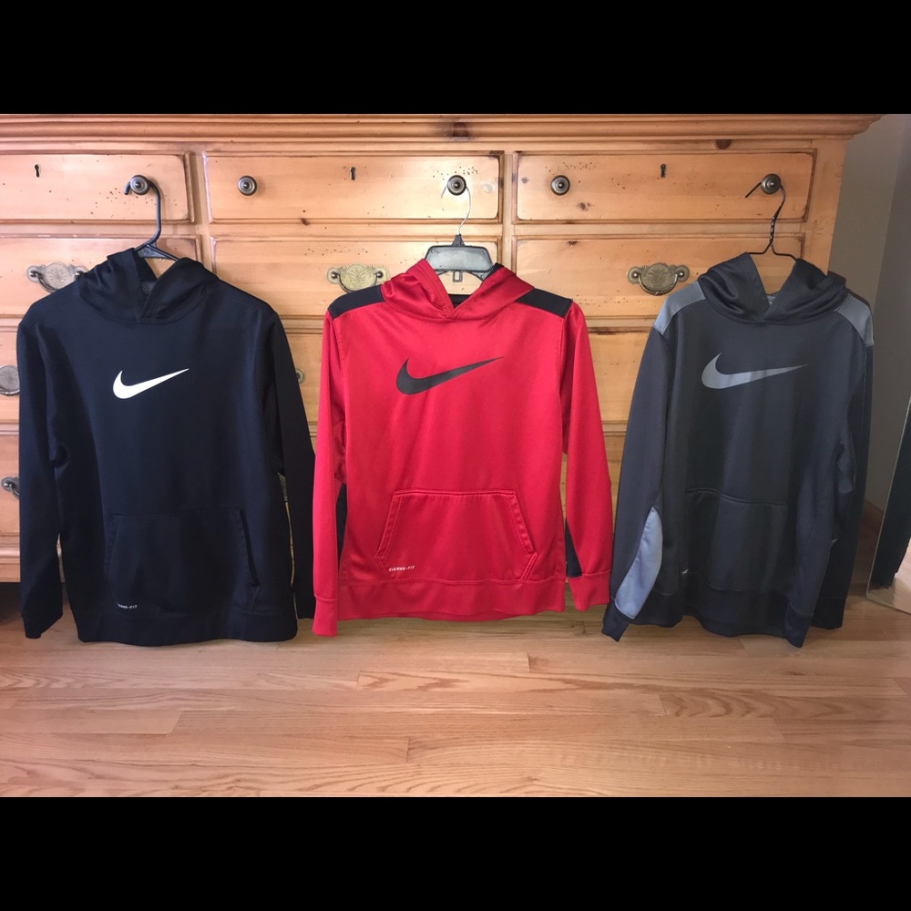 3 Nike Hoodies