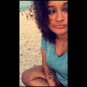 Meet your Posher, Alexis