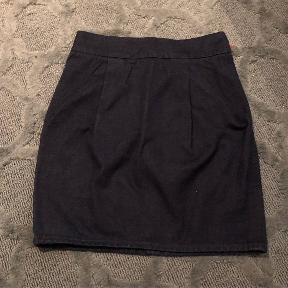 Pleated Denim skirt