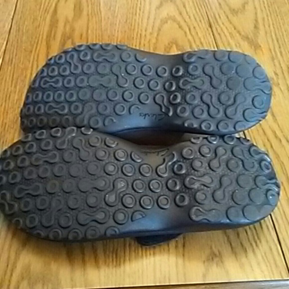 CLARKS - Picture 2 of 5