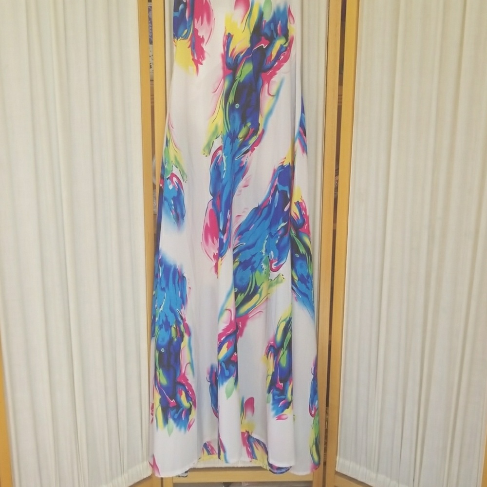Gorgeous dress down by Vince. - Picture 3 of 8