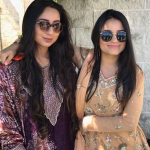 Meet your Posher, Faryaal