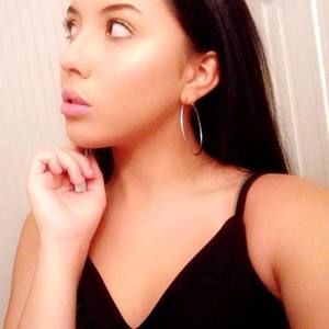 Meet your Posher, Alexus