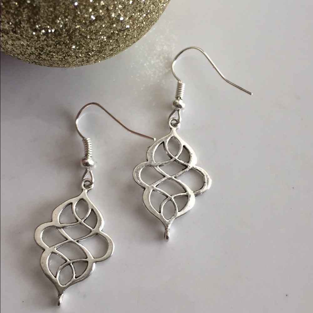 Silver Antigue Vintage Drop Earring