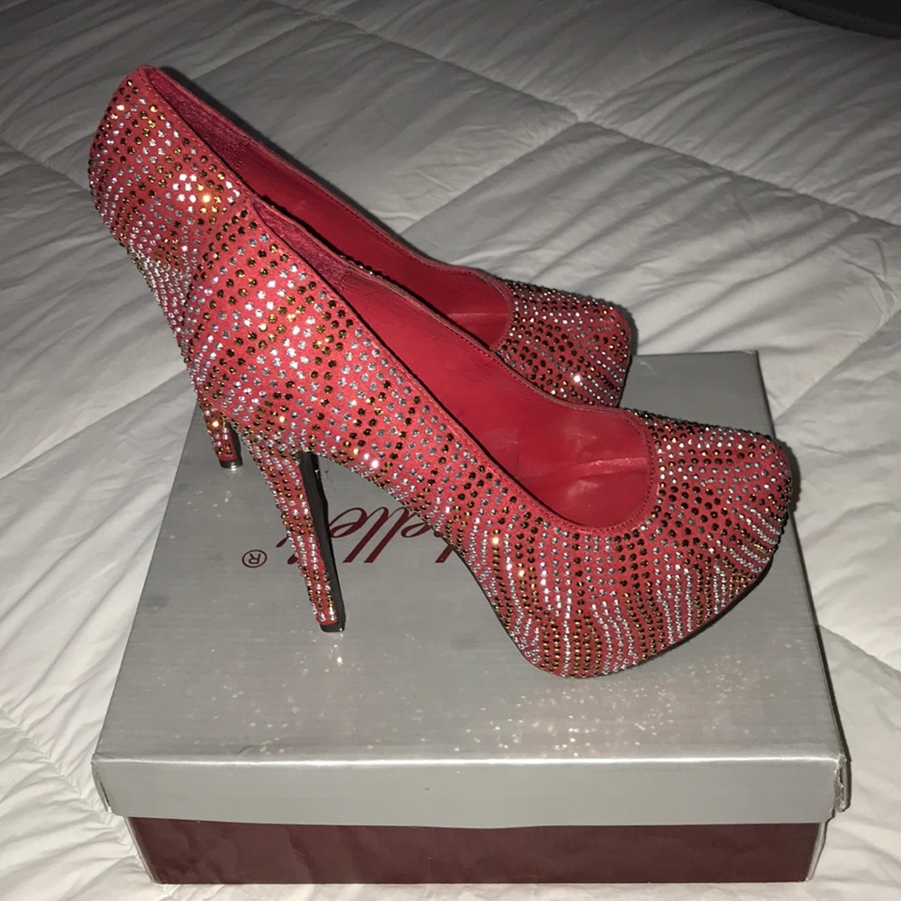 Sparkly red pumps