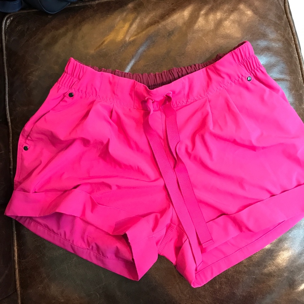 Lululemon Spring Break Away Shorts Size 8