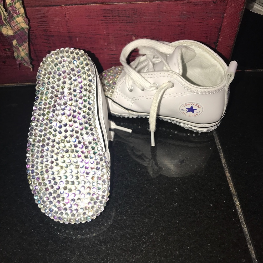 Converse - Picture 2 of 4