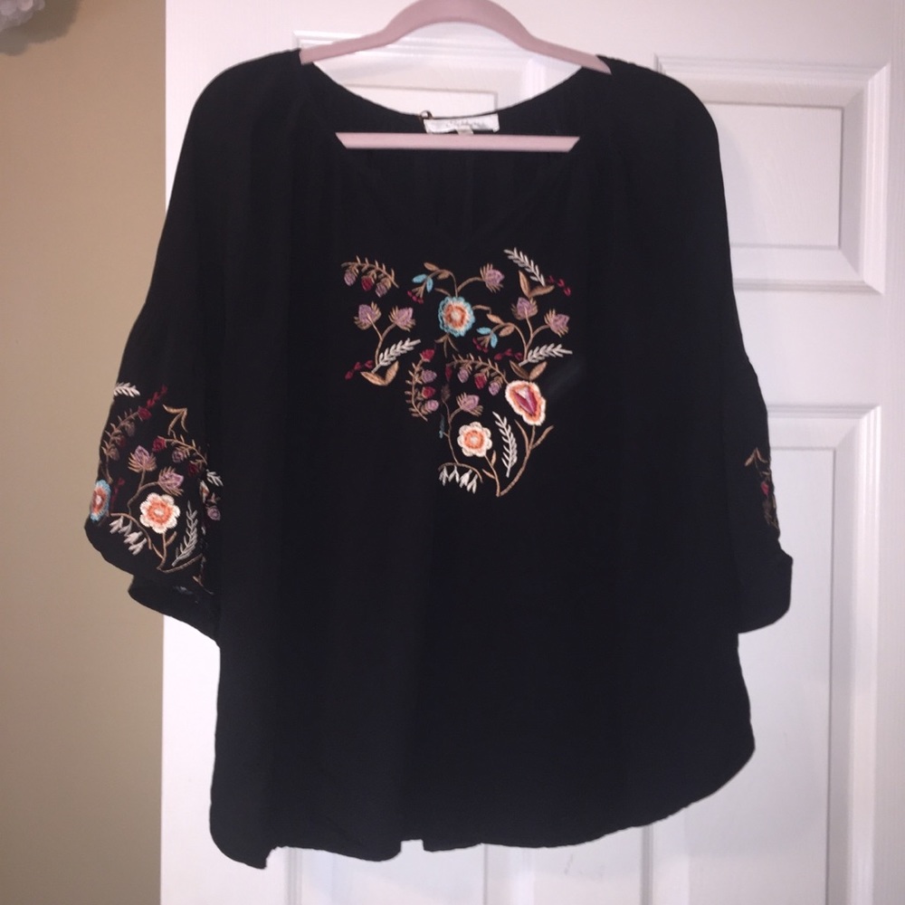 NWOT Embroidered Bell Sleeve Top, 1X