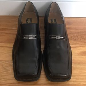 Men’s dress shoes