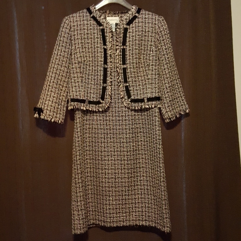 Dress suit
