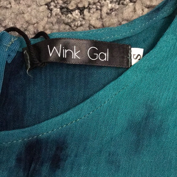 Wink Gal crop top and shorts set - Picture 3 of 6