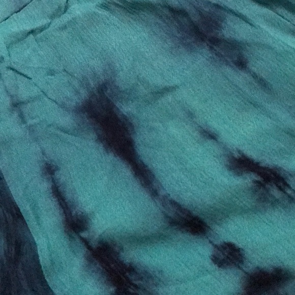 Wink Gal crop top and shorts set - Picture 5 of 6