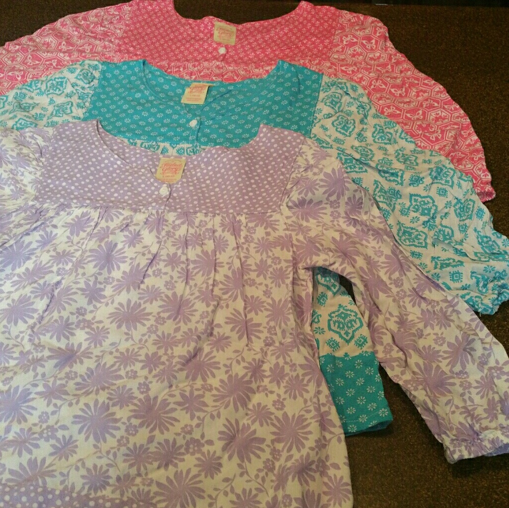 Bundle of 3 girls 3/4 sleeve shirts