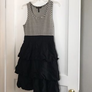 BCBG Size 6 Black & White Dress with Ruffles