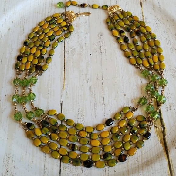 Hobe' Jewelry - Fabulous Hobe' glass bead vintage necklace