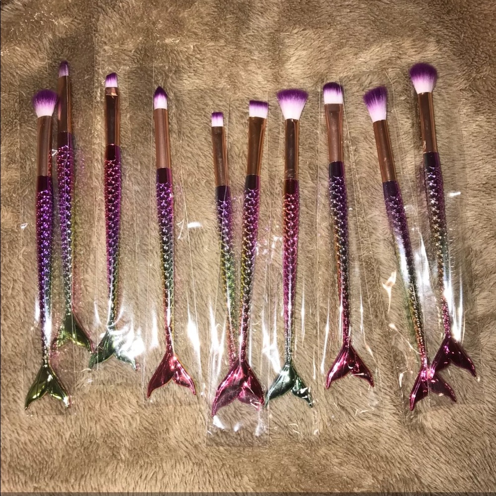 10pc Mermaid Makeup Brush Set. Brand new🧜🏼‍♀️✨