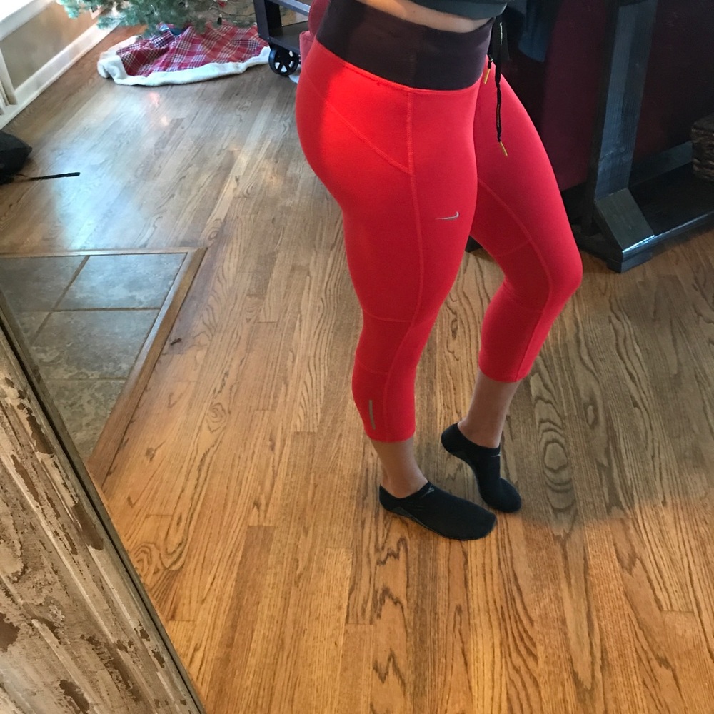 Nike Epic Run Capri Crop Tight