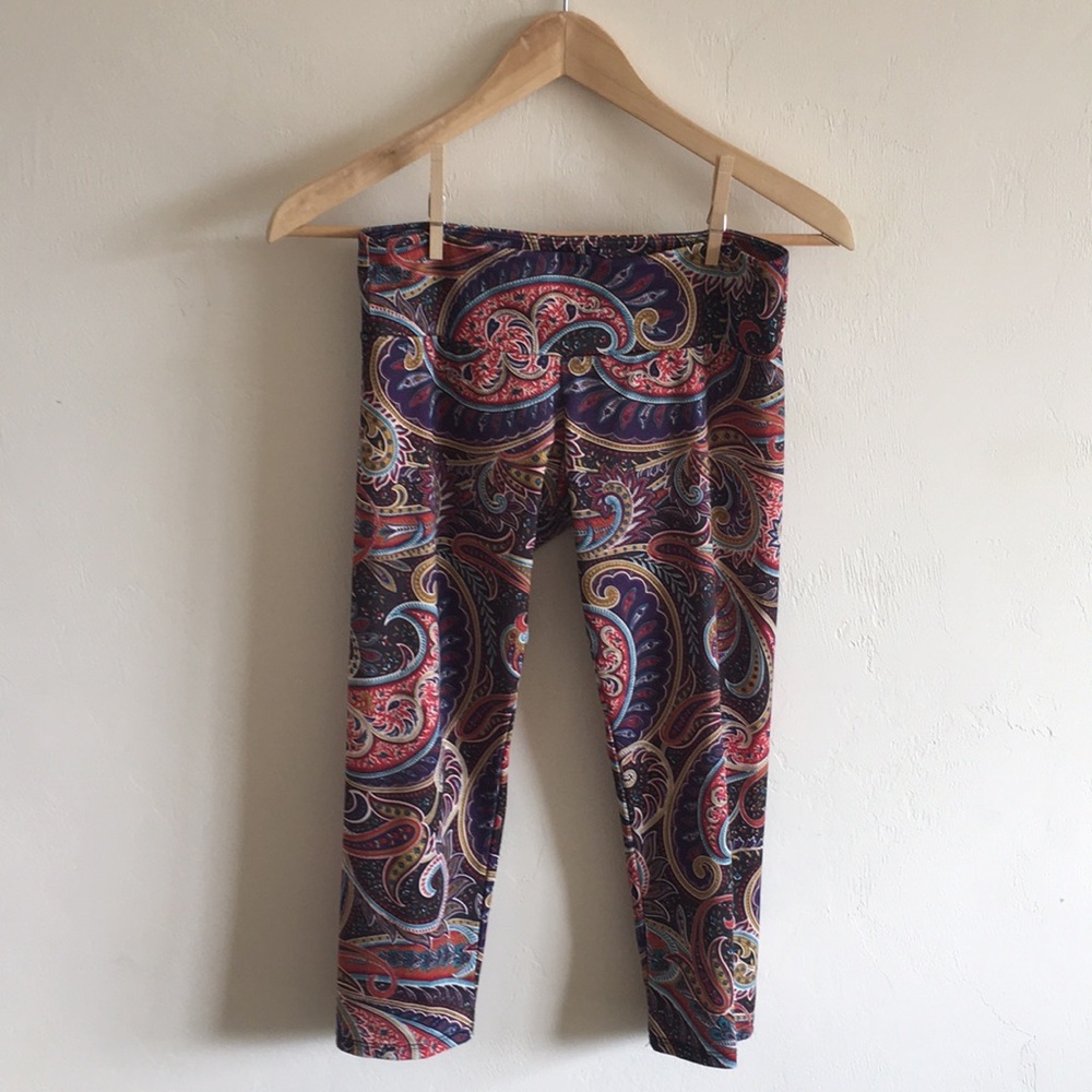 Onzie cropped yoga pants
