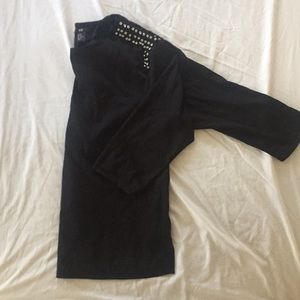 H & M 3/4 sleeve black top.