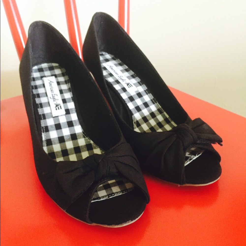 American Eagle Black Peep-toe Wedges