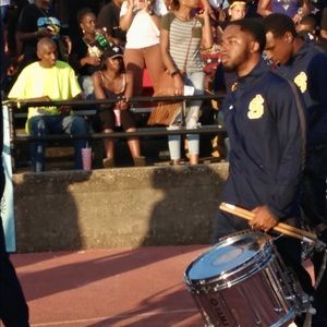 Meet your Posher, Dennis