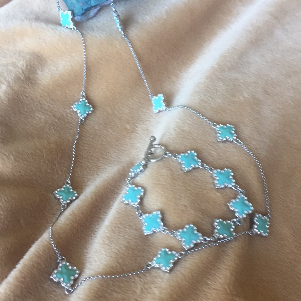 Set of Fashion Necklace and Bracelet with CZ.